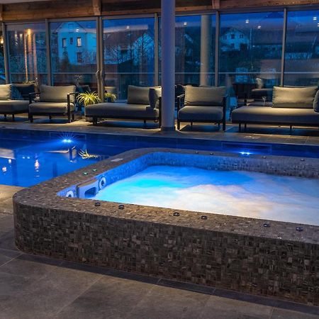 Hotel Interlaken Lounge Bar & Spa Ксонрю-Лонжмер Екстер'єр фото