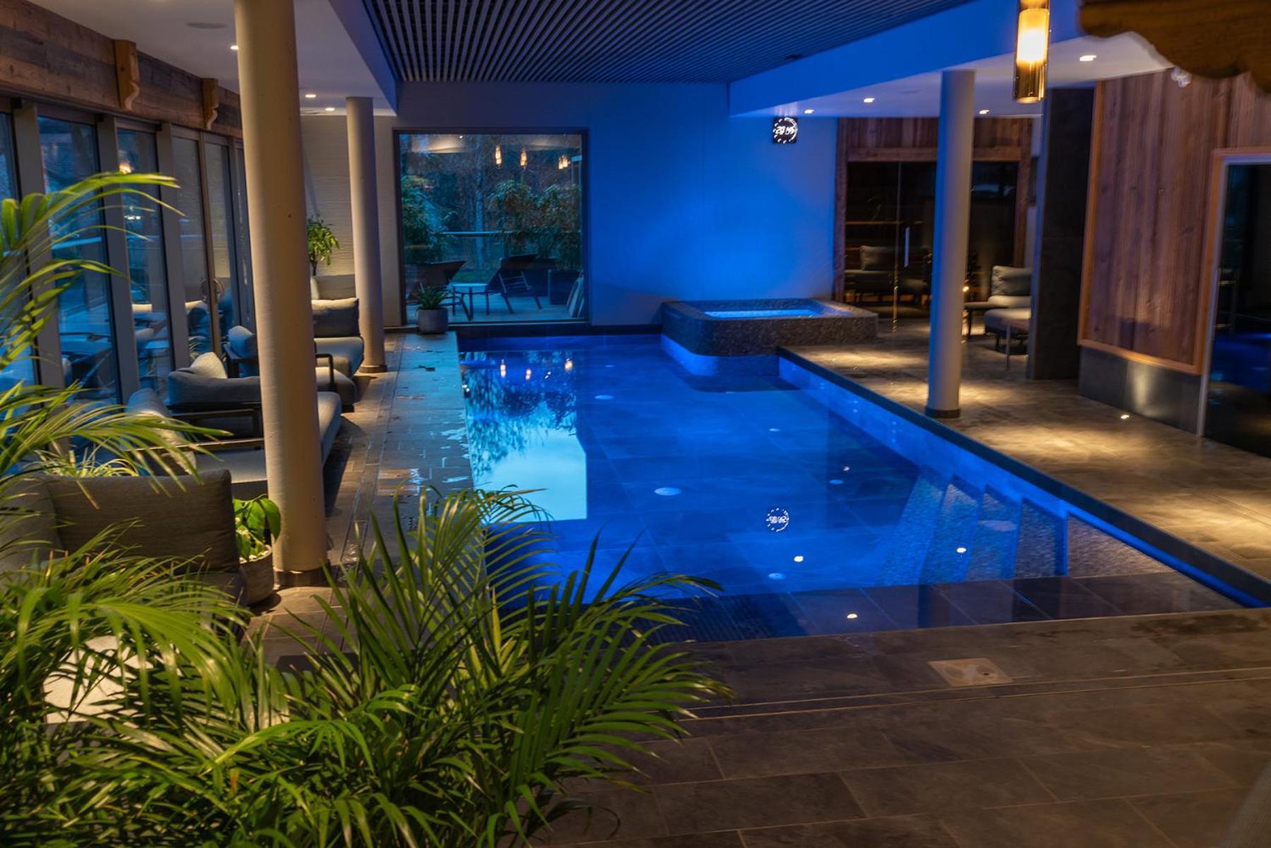 Hotel Interlaken Lounge Bar & Spa Ксонрю-Лонжмер Екстер'єр фото